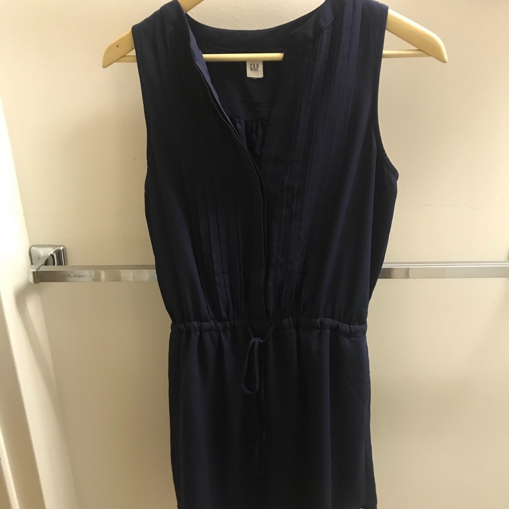 GAP sleeveless tie-waist dress
